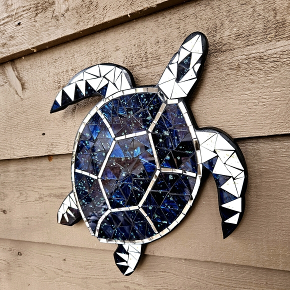 MOSIAC Sea Turtle Beautiful Wall Art in Blue and White, Excellent Condition! - Picture 7 of 7
